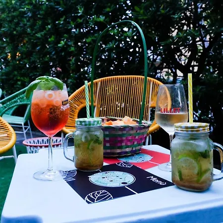 Il 9 Szálloda Camaiore