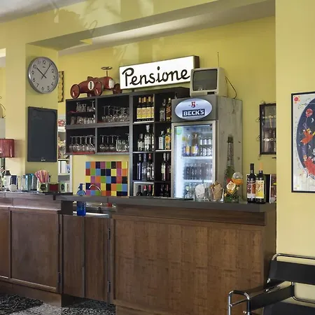 Il 9 Szálloda Camaiore